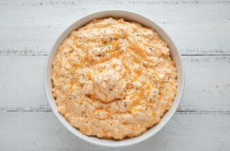 Cottage Cheese Buffalo Chicken Dip
