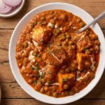 Royal Peas & Cottage Cheese in Creamy Tomato Curry