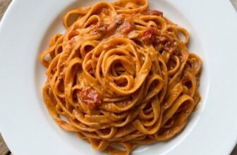 One Pan Tomato Pasta
