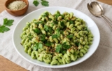 This Cheesy Green Sauce Pasta Is Packed With Protein and Tastes Better Than It Has Any Right To