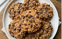 Healthy Salted Peanut Butter & Banana Oat Cookies