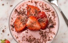 The 4 Ingredient Magic: Skinny Strawberry Cloud Cheesecake