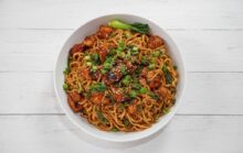 High-Protein Comfort: Sticky Garlic Chicken Noodles